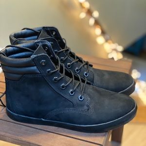 Timberland Women’s Sneaker Boot 8.5 Black